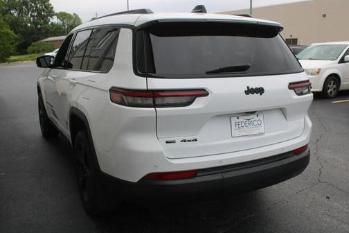 2022 Jeep Grand Cherokee L Laredo