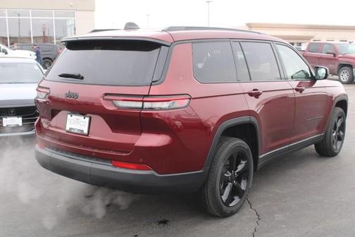 2022 Jeep Grand Cherokee L Laredo