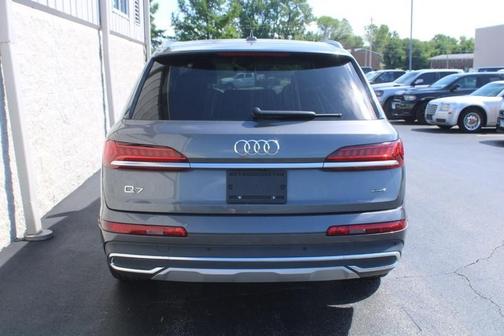 2024 Audi Q7 55 Premium