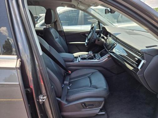 2024 Audi Q7 55 Premium Plus
