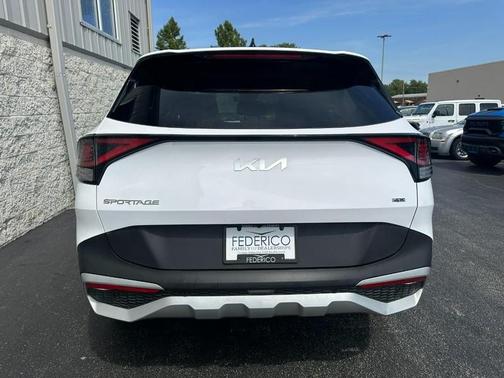 2024 Kia Sportage EX