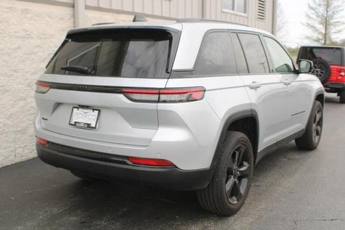 2024 Jeep Grand Cherokee Laredo