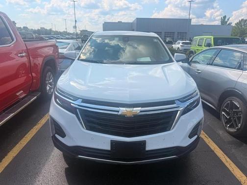 Summit White / White 2024 Chevrolet Equinox LT