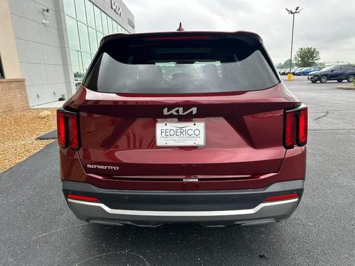 2025 Kia Sorento S
