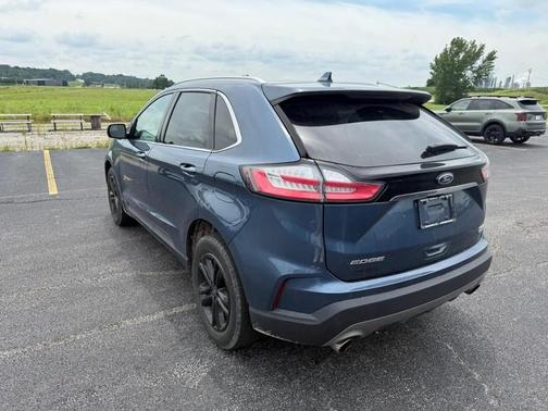 Blue Metallic 2019 Ford Edge SEL