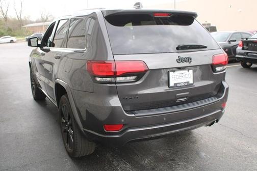 Granite Crystal Clearcoat Metallic 2020 Jeep Grand Cherokee Altitude