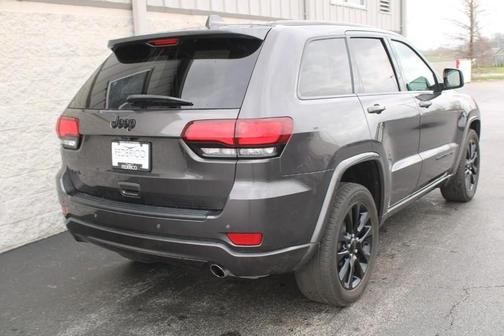 Granite Crystal Clearcoat Metallic 2020 Jeep Grand Cherokee Altitude