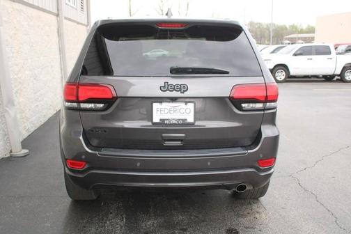 Granite Crystal Clearcoat Metallic 2020 Jeep Grand Cherokee Altitude