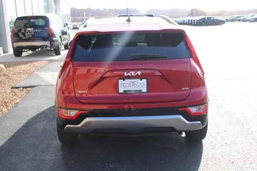 2023 Kia Niro SX