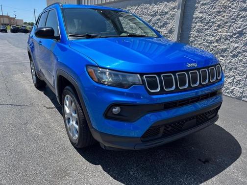 Blue Pearlcoat 2022 Jeep Compass Latitude Lux