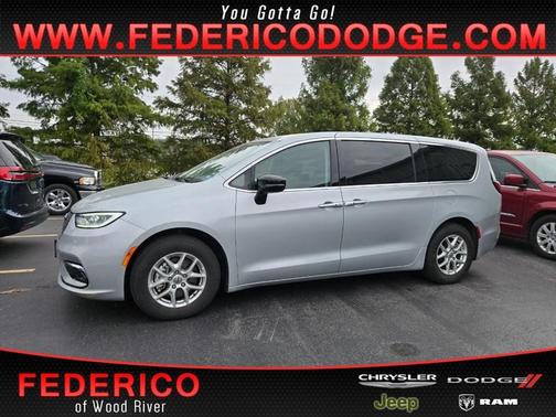 2024 Chrysler Pacifica Touring-L