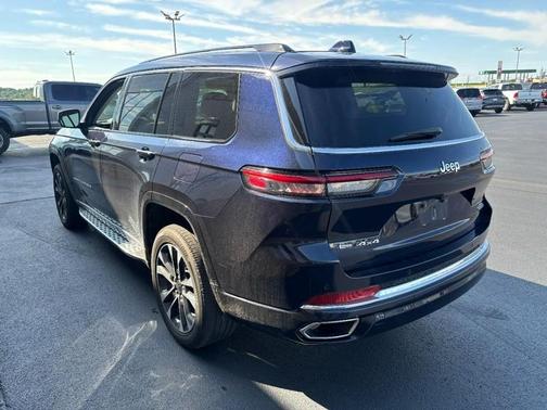 Midnight Sky 2023 Jeep Grand Cherokee L Overland