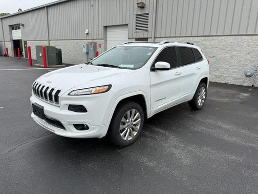2017 Jeep Cherokee Overland