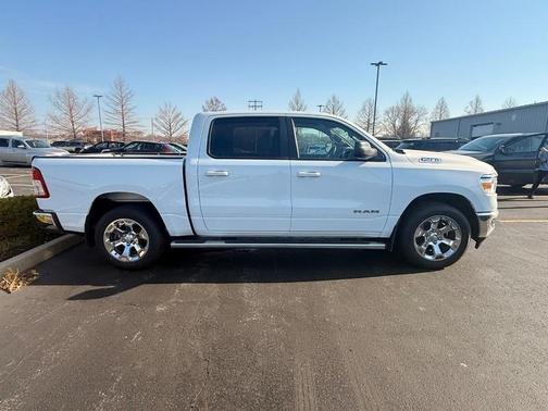 Bright White Clearcoat 2022 RAM 1500 Big Horn