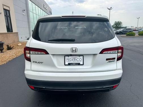 Platinum White Pearl 2022 Honda Pilot TrailSport