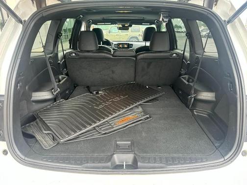 Platinum White Pearl 2022 Honda Pilot TrailSport