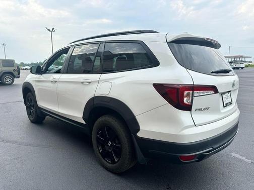 Platinum White Pearl 2022 Honda Pilot TrailSport