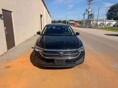Deep Black Pearl Effect 2024 Volkswagen Jetta 1.5T S