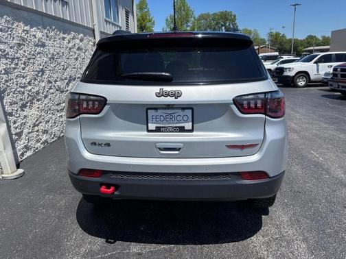 Silver Clearcoat 2025 Jeep Compass Trailhawk