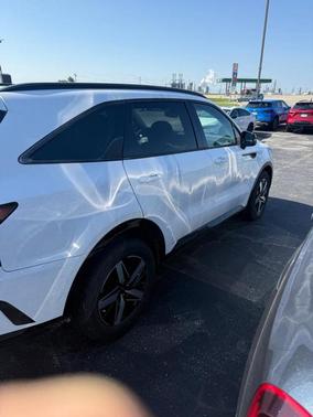 Glacial White Pearl 2022 Kia Sorento S