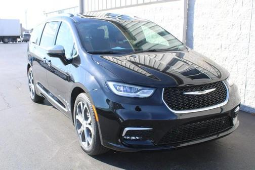 2026 Chrysler Pacifica Pinnacle FWD