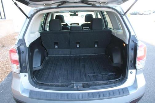 Ice Silver Metallic 2018 Subaru Forester 2.5i Premium