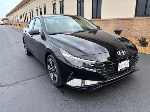Phantom Black 2021 Hyundai ELANTRA SEL