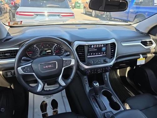 Quicksilver Metallic 2018 GMC Acadia SLT-1
