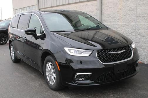 2026 Chrysler Pacifica Select FWD