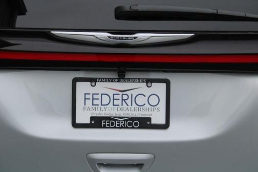 2026 Chrysler Pacifica Limited FWD