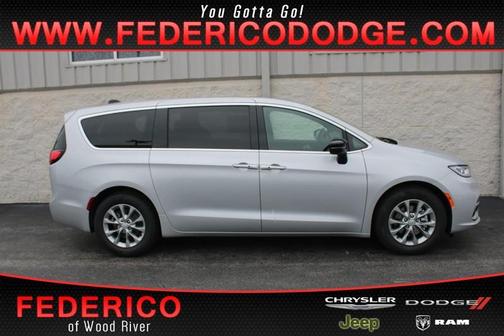 2026 Chrysler Pacifica Limited FWD