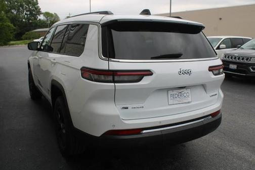 2021 Jeep Grand Cherokee L Laredo
