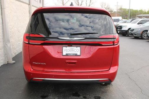 2026 Chrysler Pacifica Select FWD
