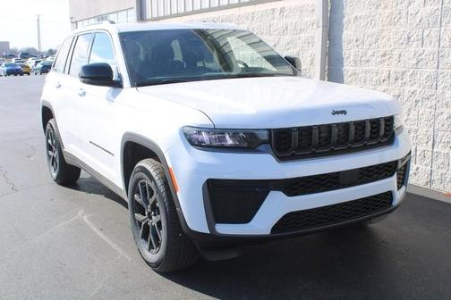 2026 Jeep Grand Cherokee Laredo