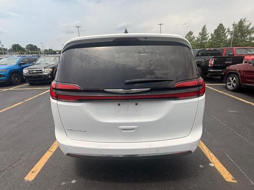 Bright White Clearcoat 2024 Chrysler Pacifica Touring-L