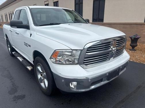 Bright White Clearcoat 2017 RAM 1500 Big Horn