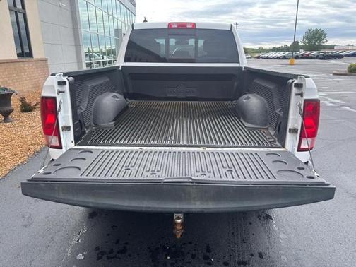 Bright White Clearcoat 2017 RAM 1500 Big Horn