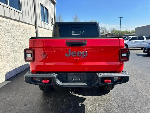 Firecracker Red Clearcoat 2021 Jeep Gladiator Rubicon