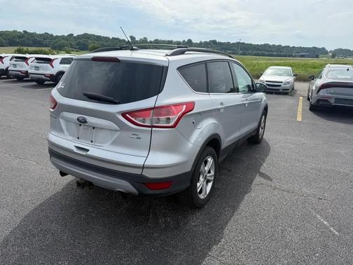 Ingot Silver Metallic 2013 Ford Escape SE