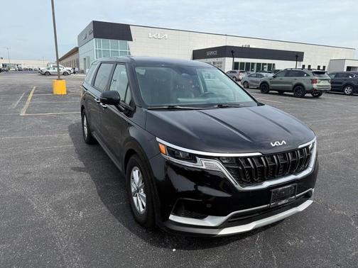Aurora Black 2022 Kia Carnival LXS