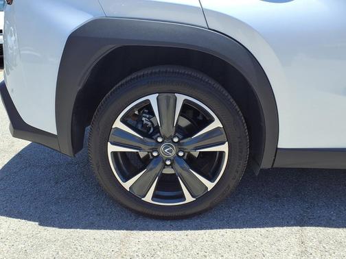 White Pearl 2024 Lexus UX 250h Base