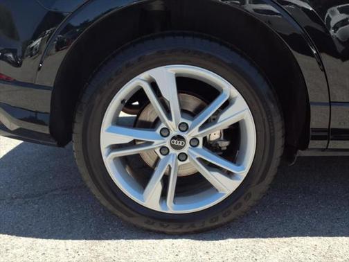 2022 Audi Q3 45 S line Premium Plus