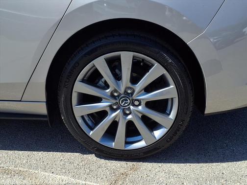 2023 Mazda Mazda3 FWD w/Preferred Package
