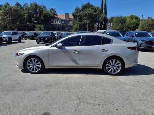 2023 Mazda Mazda3 FWD w/Preferred Package