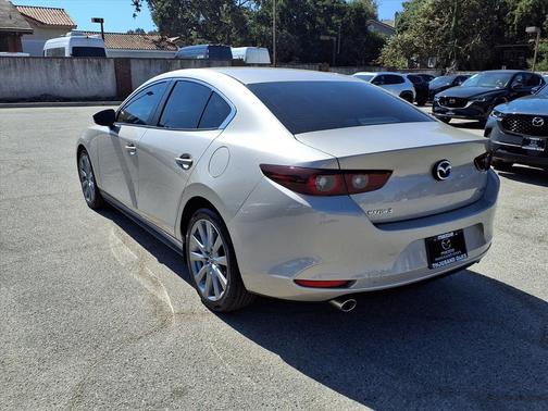 2023 Mazda Mazda3 FWD w/Preferred Package