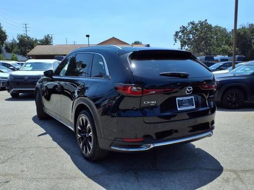 2024 Mazda CX-90 PHEV Premium Plus
