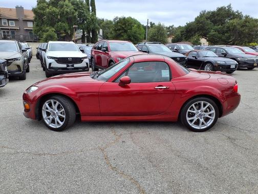 Zeal Red 2015 Mazda MX-5 Miata PRHT Grand Touring