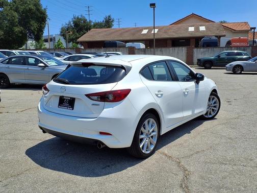 Snowflake White Pearl Mica 2017 Mazda Mazda3 Touring 2.5