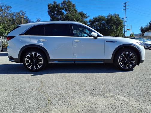2025 Mazda CX-90 PHEV Premium Plus