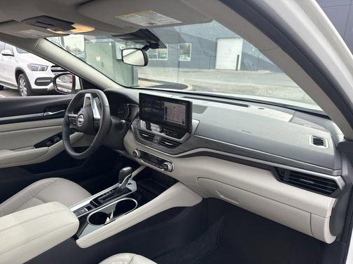 2025 Nissan Altima 2.5 SL